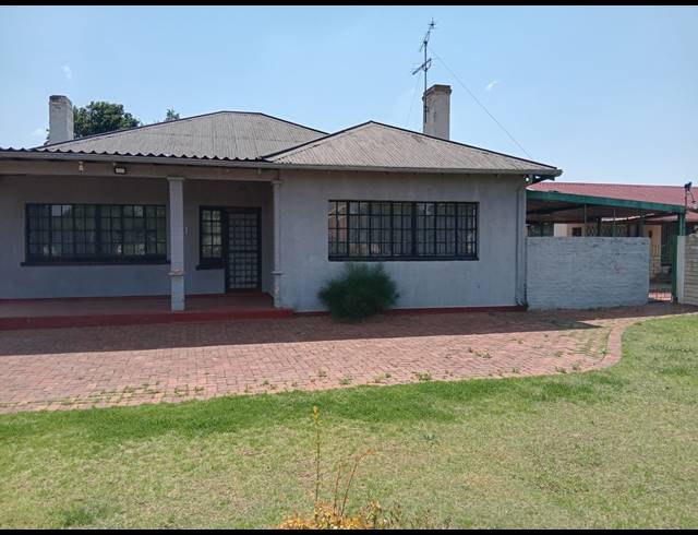 3 bed property to rent in DERSLEY